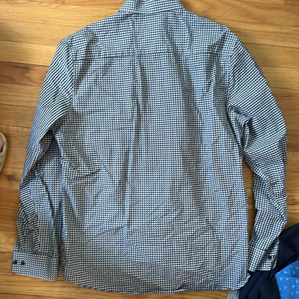 H&M Checkered button down - Picture 2 of 3